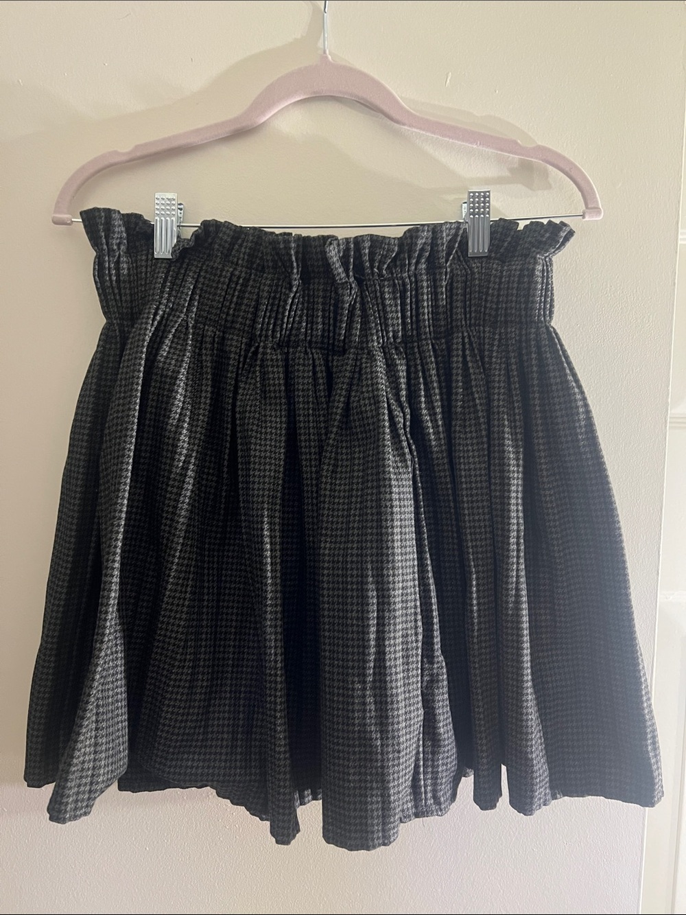 Zara Elastic Waist Mini Skirt in Black Plaid